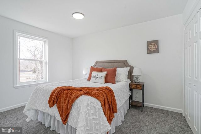 402 HOLLY DR, Atco, NJ 08004