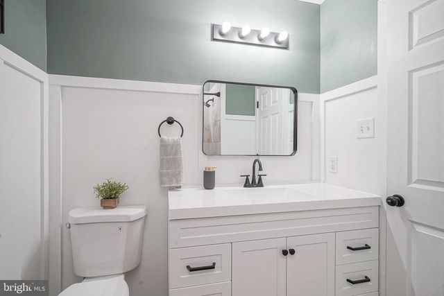 402 HOLLY DR, Atco, NJ 08004