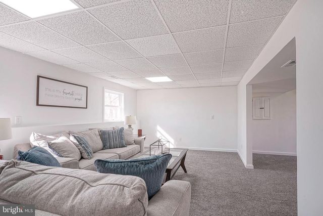 402 HOLLY DR, Atco, NJ 08004