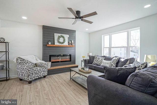 402 HOLLY DR, Atco, NJ 08004