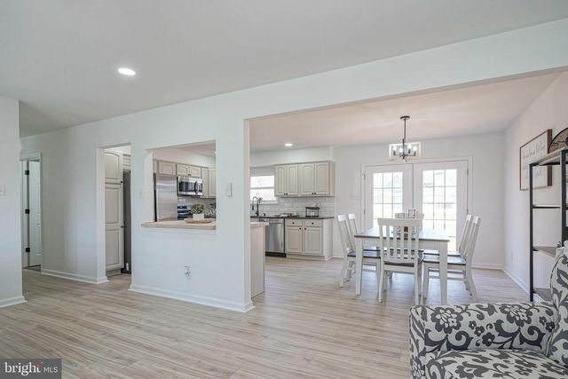 402 HOLLY DR, Atco, NJ 08004