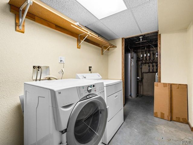 4007 Hillside Dr, Pueblo, CO 81008