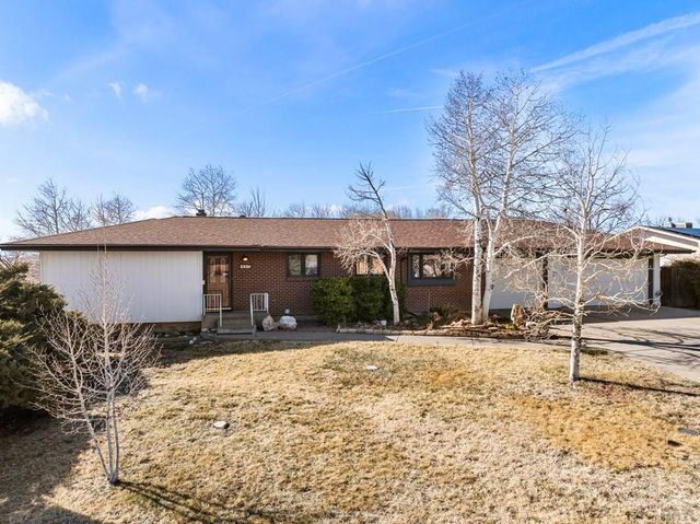 4007 Hillside Dr, Pueblo, CO 81008