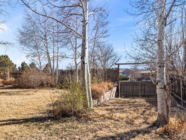 4007 Hillside Dr, Pueblo, CO 81008