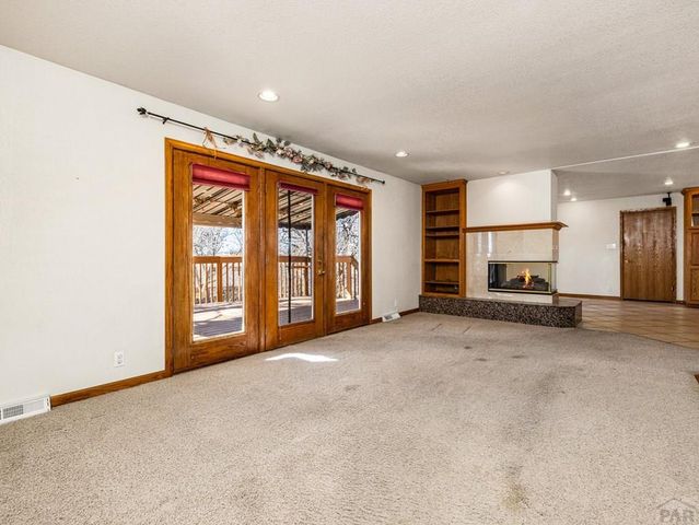 4007 Hillside Dr, Pueblo, CO 81008