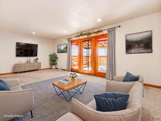 4007 Hillside Dr, Pueblo, CO 81008