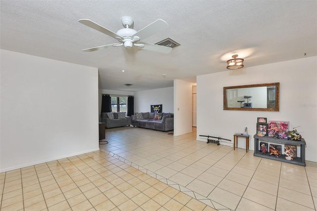 5534 22ND AVENUE N, St Petersburg, FL 33710