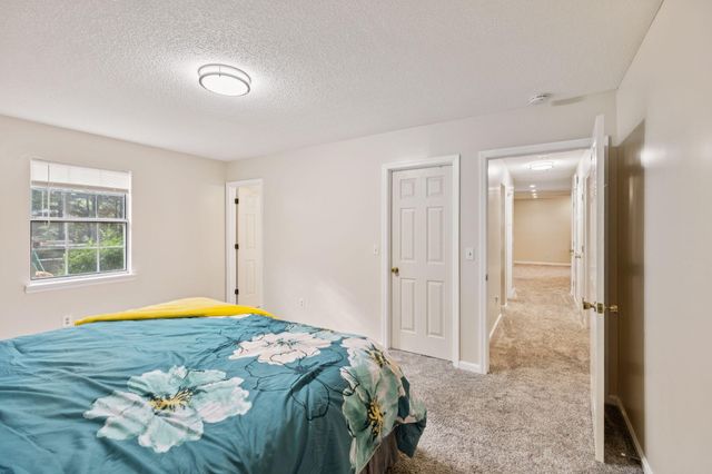 1018 Ridgeway Avenue, Signal Mountain, TN 37377