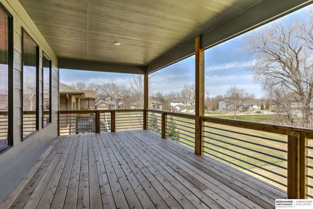 20001 R Street, Omaha, NE 68135