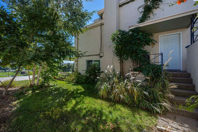 218 N Underwood St, Kennewick, WA 99337