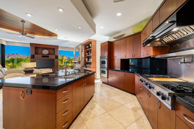 950 Andreas Canyon Drive, Palm Desert, CA 92260