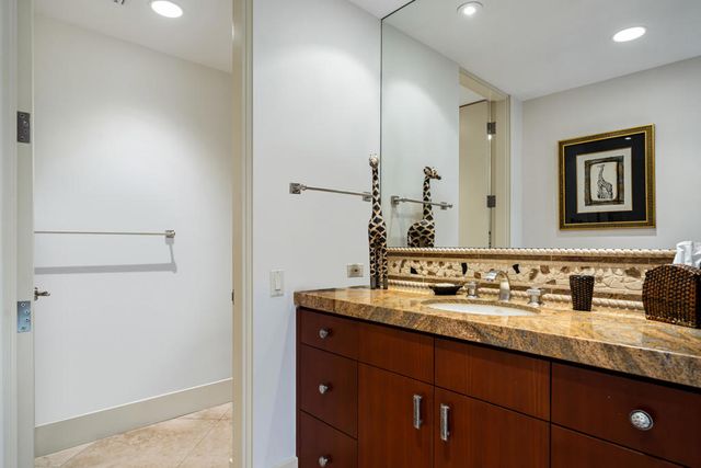 950 Andreas Canyon Drive, Palm Desert, CA 92260