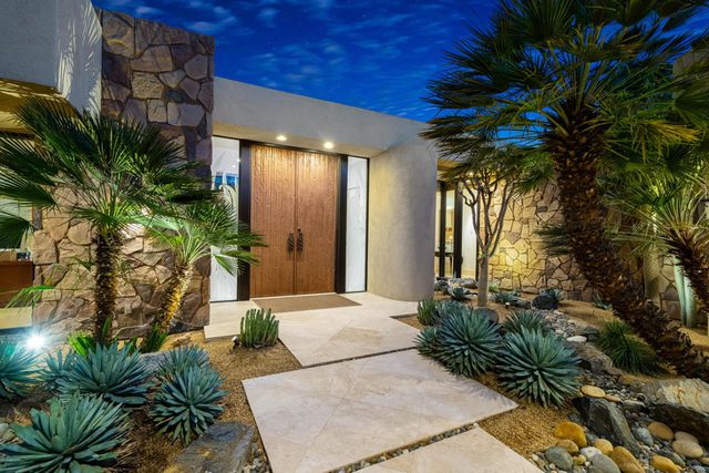 950 Andreas Canyon Drive, Palm Desert, CA 92260