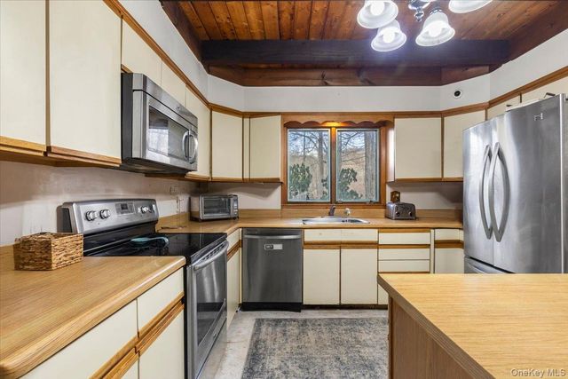 111 Philipse Brook Road, Garrison, NY 10524