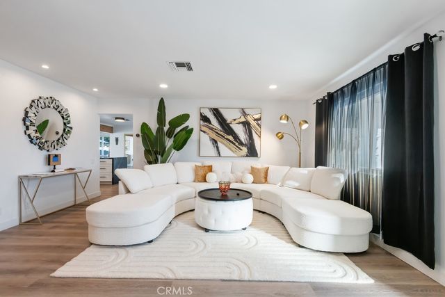 1980 E Rochelle Road, Palm Springs, CA 92262
