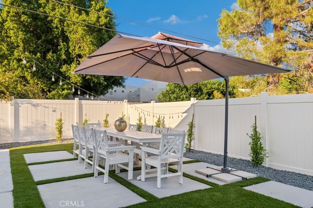1980 E Rochelle Road, Palm Springs, CA 92262