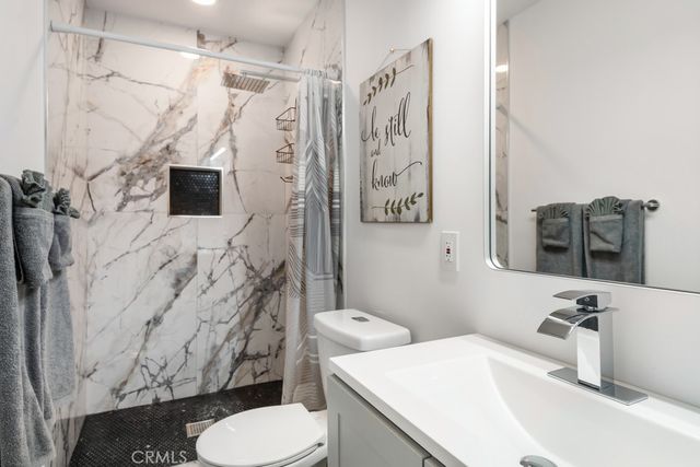 1980 E Rochelle Road, Palm Springs, CA 92262