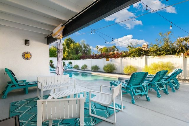 1980 E Rochelle Road, Palm Springs, CA 92262
