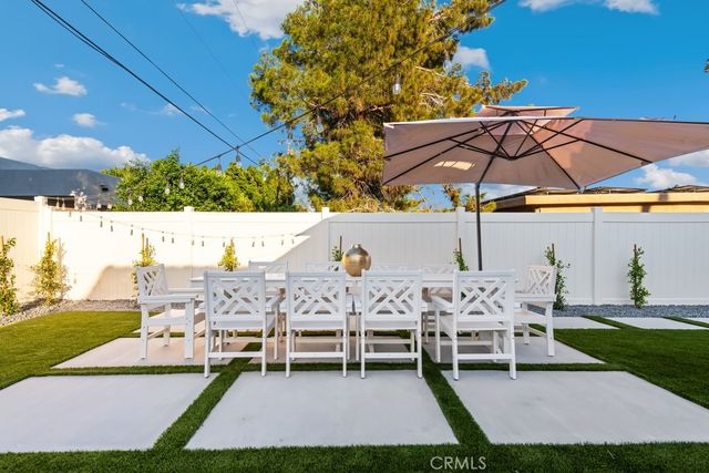 1980 E Rochelle Road, Palm Springs, CA 92262