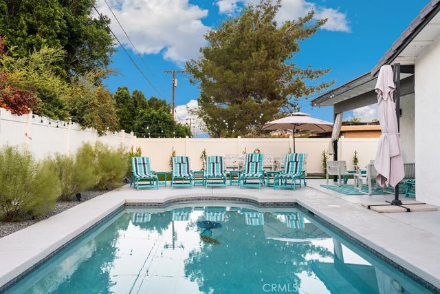 1980 E Rochelle Road, Palm Springs, CA 92262