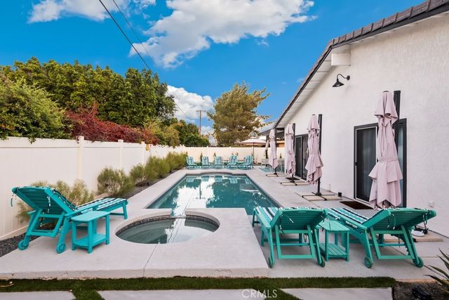 1980 E Rochelle Road, Palm Springs, CA 92262