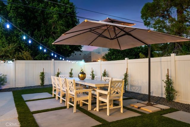 1980 E Rochelle Road, Palm Springs, CA 92262