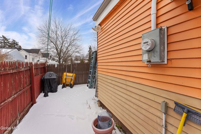 502 4th Street, Watervliet, NY 12189