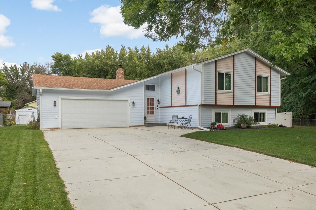 622 73rd Way N, Brooklyn Park, MN 55444 — exterior