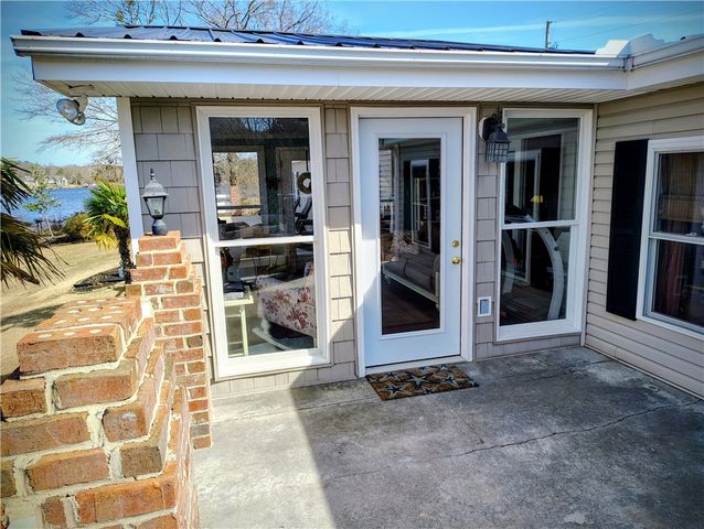 221 First Avenue, Iva, SC 29655