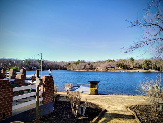 221 First Avenue, Iva, SC 29655