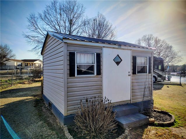 221 First Avenue, Iva, SC 29655