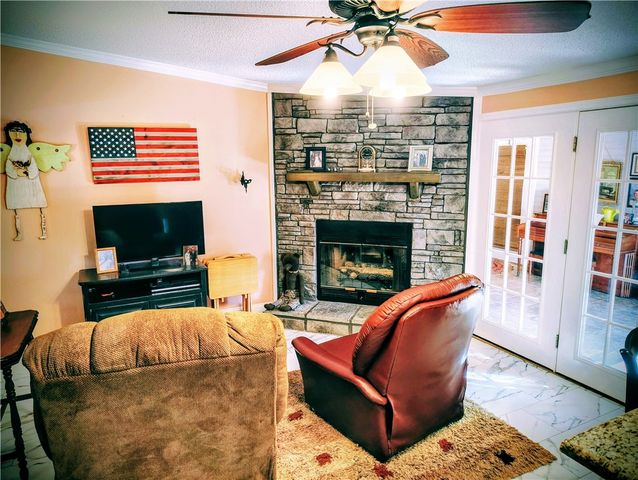 221 First Avenue, Iva, SC 29655