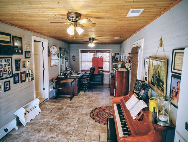 221 First Avenue, Iva, SC 29655