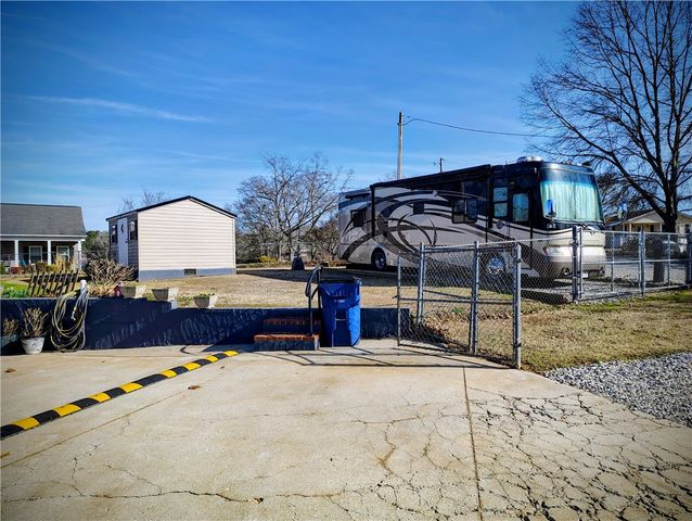 221 First Avenue, Iva, SC 29655