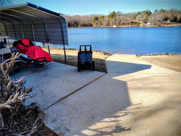 221 First Avenue, Iva, SC 29655