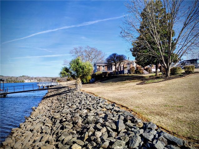 221 First Avenue, Iva, SC 29655