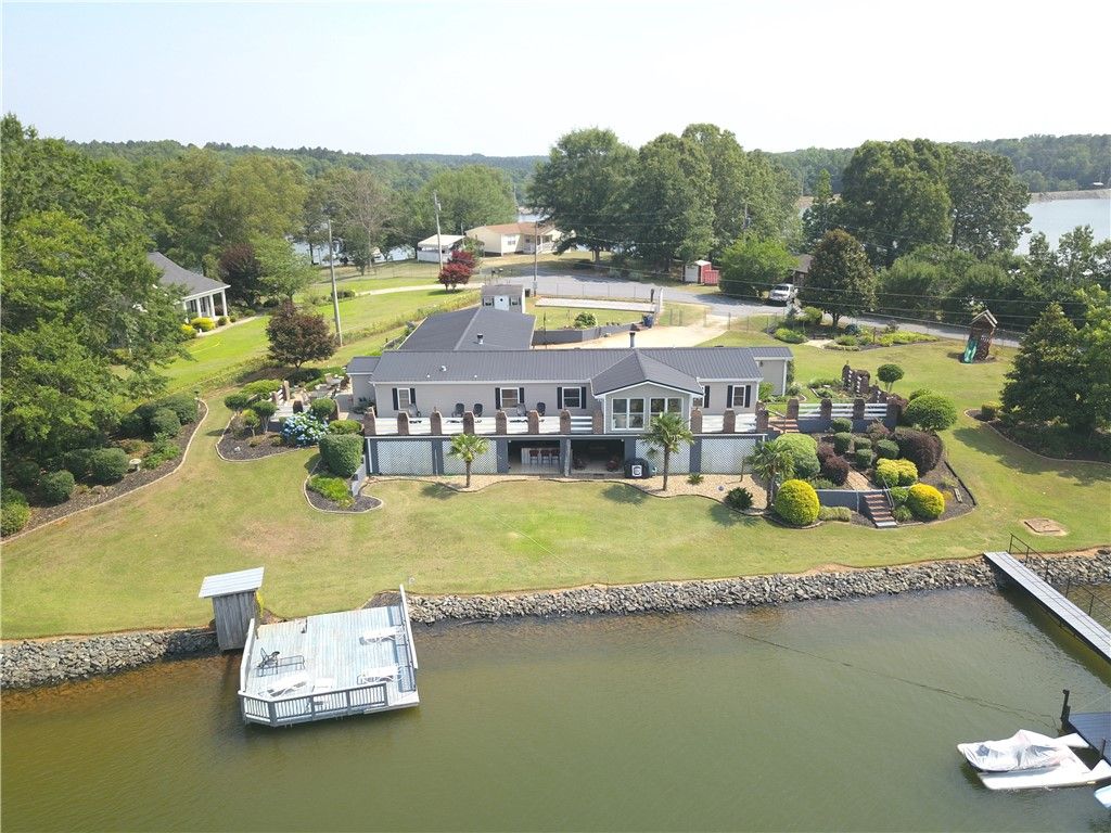 221 First Avenue, Iva, SC 29655