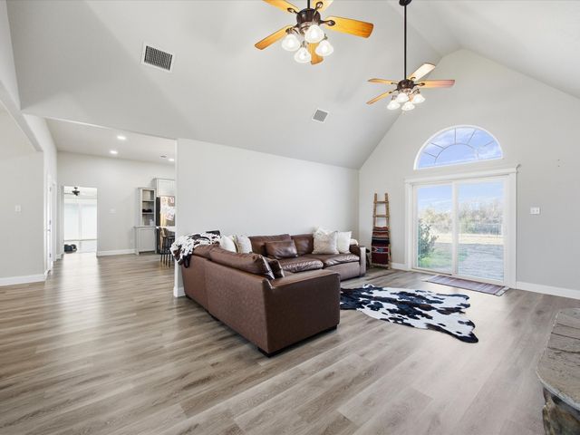 3380 Mineral Wells Highway, Weatherford, TX 76088