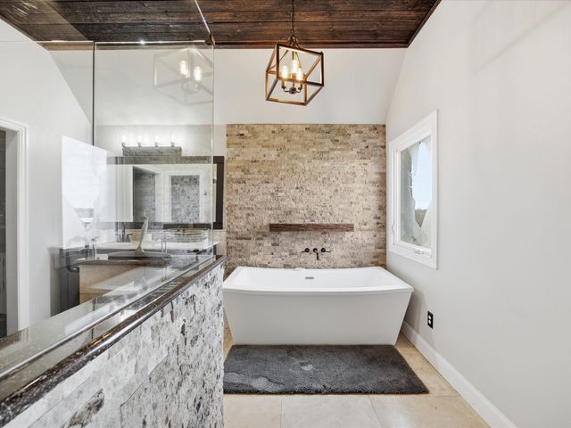 3380 Mineral Wells Highway, Weatherford, TX 76088