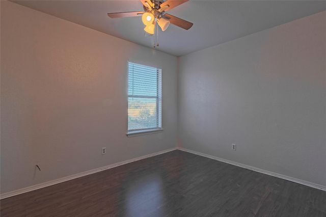 3004 Whisper Oaks LN D, Georgetown, TX 78628