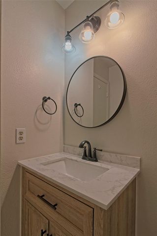 3004 Whisper Oaks LN D, Georgetown, TX 78628