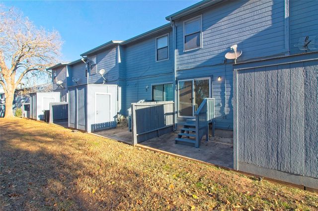 3004 Whisper Oaks LN D, Georgetown, TX 78628