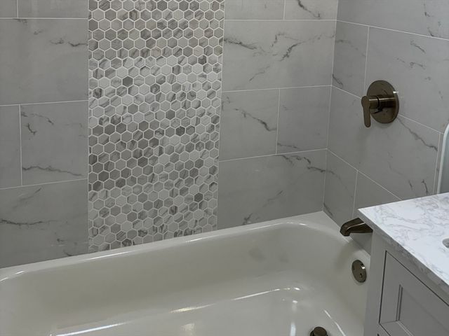 630 Metropolitan Ave 3, Boston, MA 02136