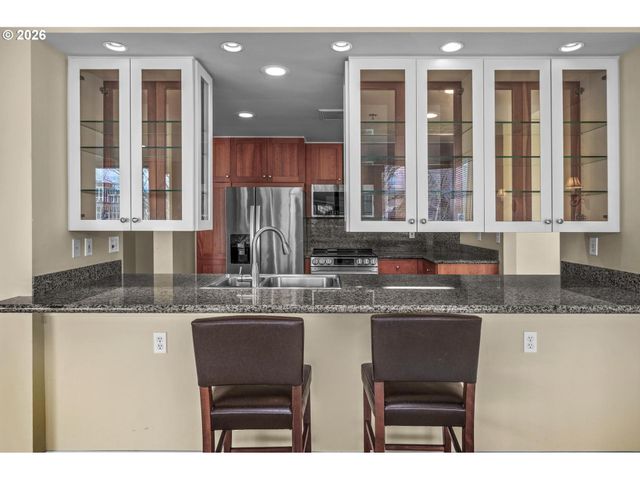 1132 Sw 19TH Ave 411, Portland, OR 97205