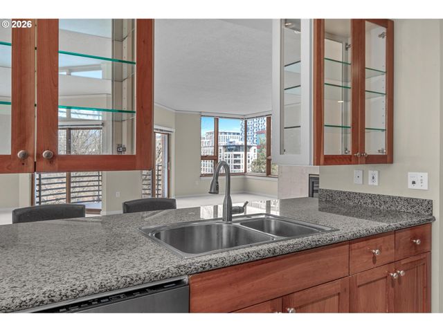 1132 Sw 19TH Ave 411, Portland, OR 97205