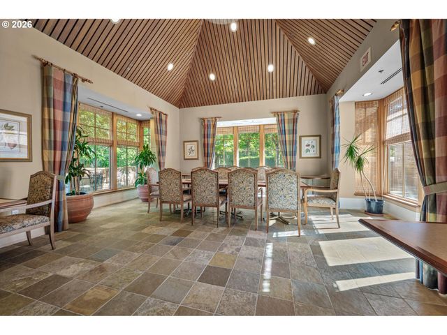 1132 Sw 19TH Ave 411, Portland, OR 97205