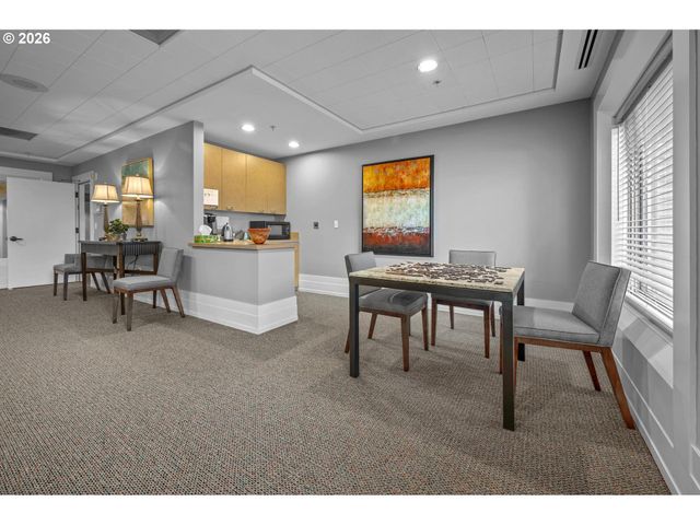 1132 Sw 19TH Ave 411, Portland, OR 97205