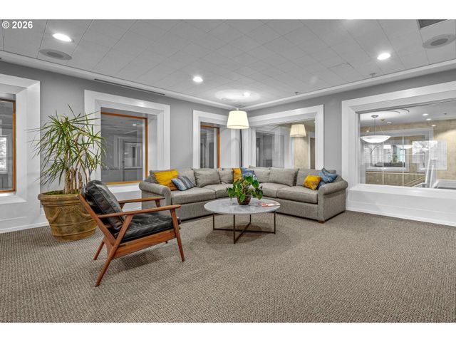 1132 Sw 19TH Ave 411, Portland, OR 97205