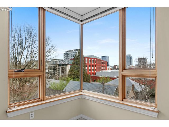 1132 Sw 19TH Ave 411, Portland, OR 97205