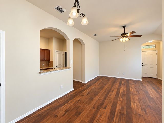 1426 Ravenwood Drive, Mansfield, TX 76063